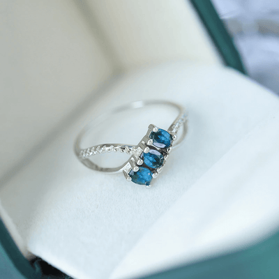September Sapphire Twisted Birthstone Ring