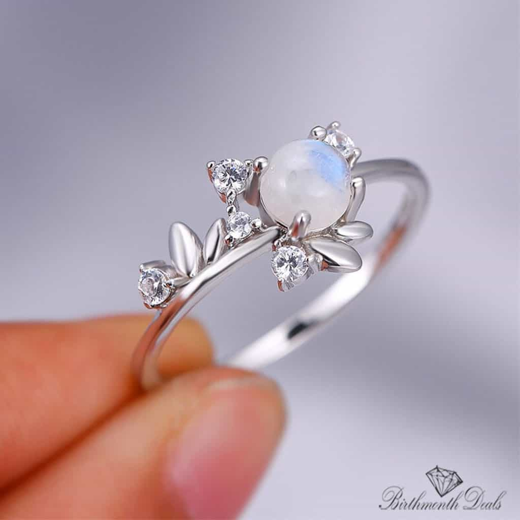 June Moonstone Ring - Birthmonth Deals