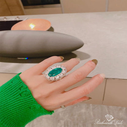 May Emerald Birthstone Ring - Birthmonth Deals