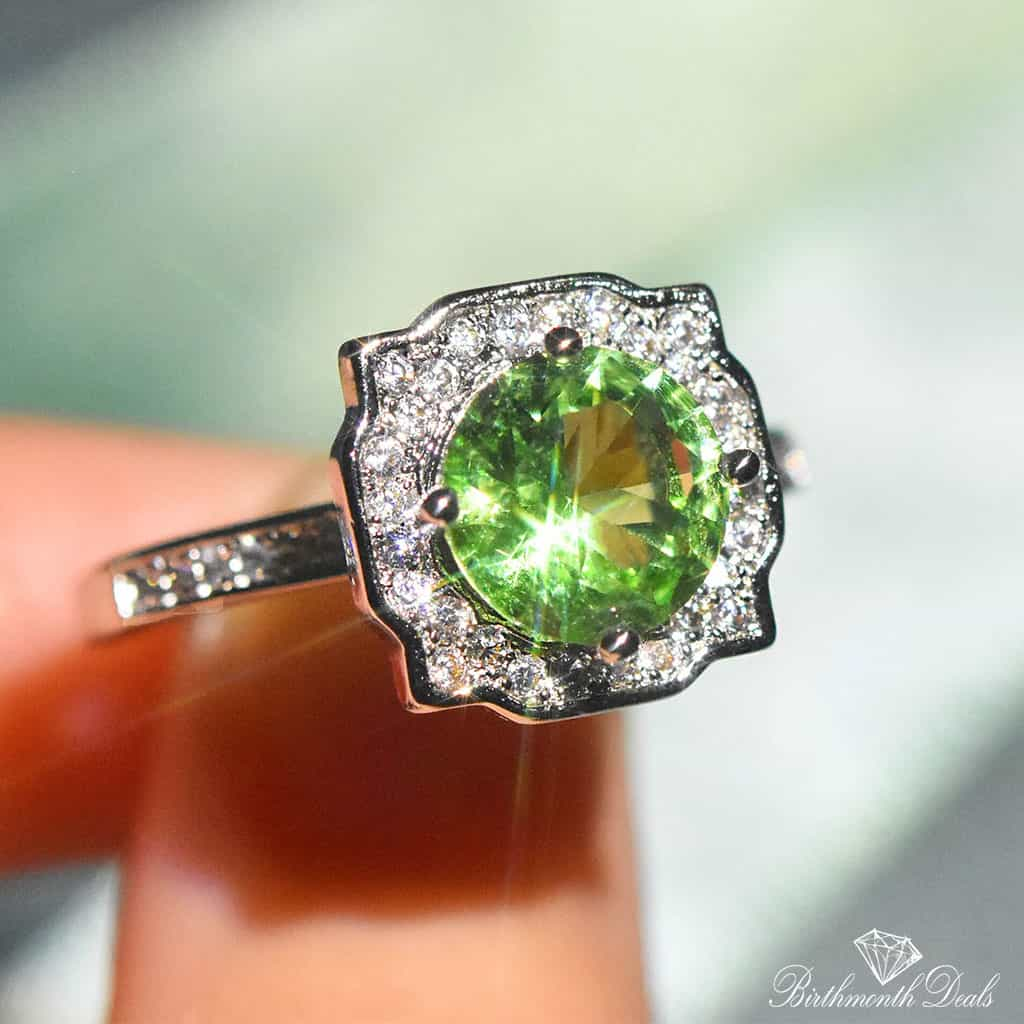 August Peridot Birthstone Ring - Birthmonth Deals