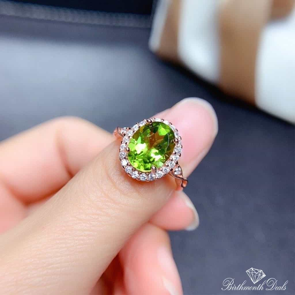 August Peridot Birthstone Ring - Birthmonth Deals