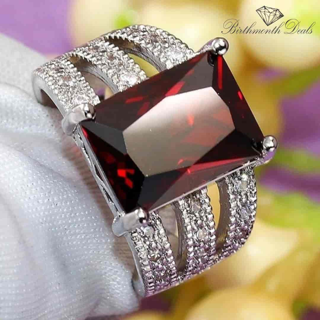 January Garnet Birthstone Ring - Birthmonth Deals