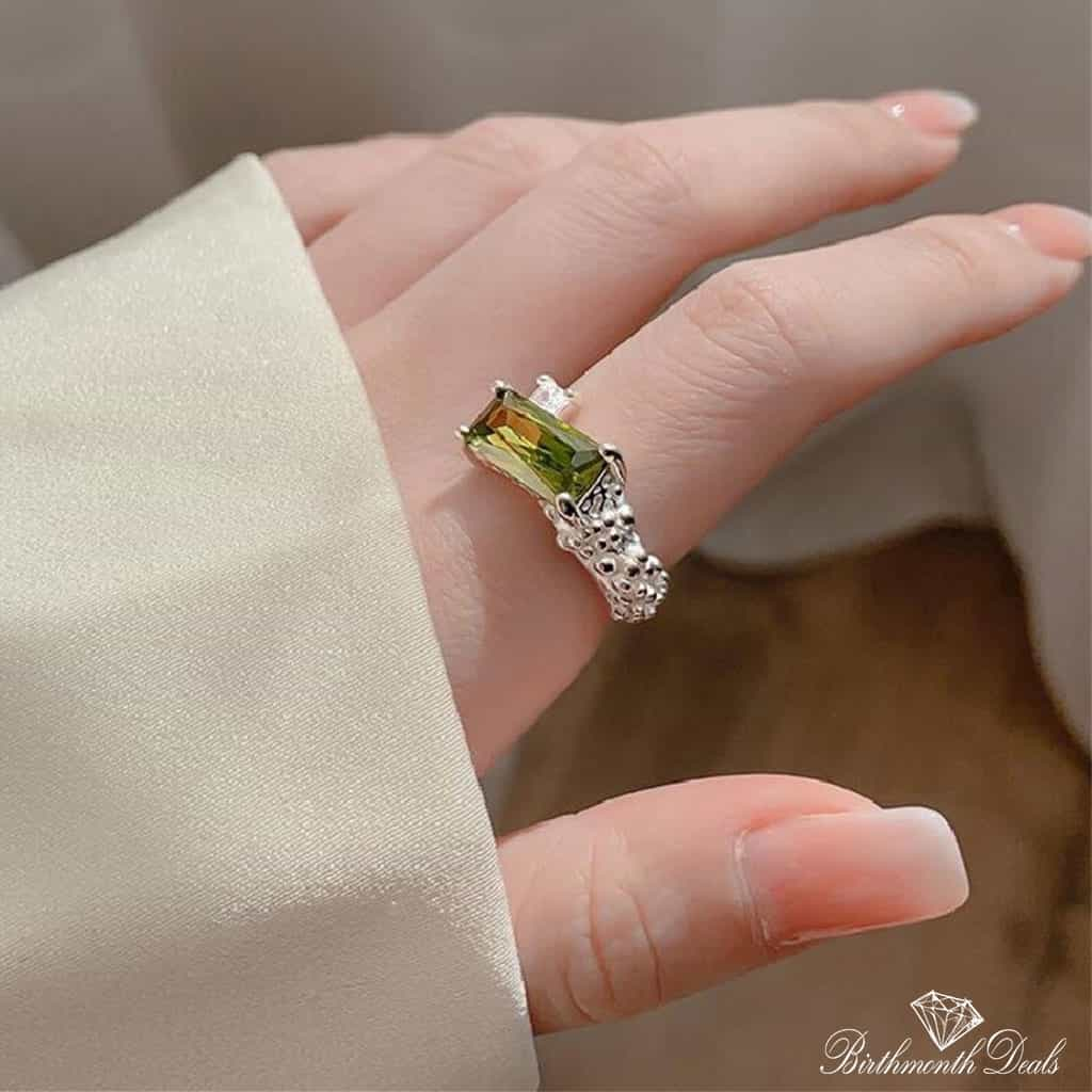 August Peridot Birthstone Ring - Birthmonth Deals