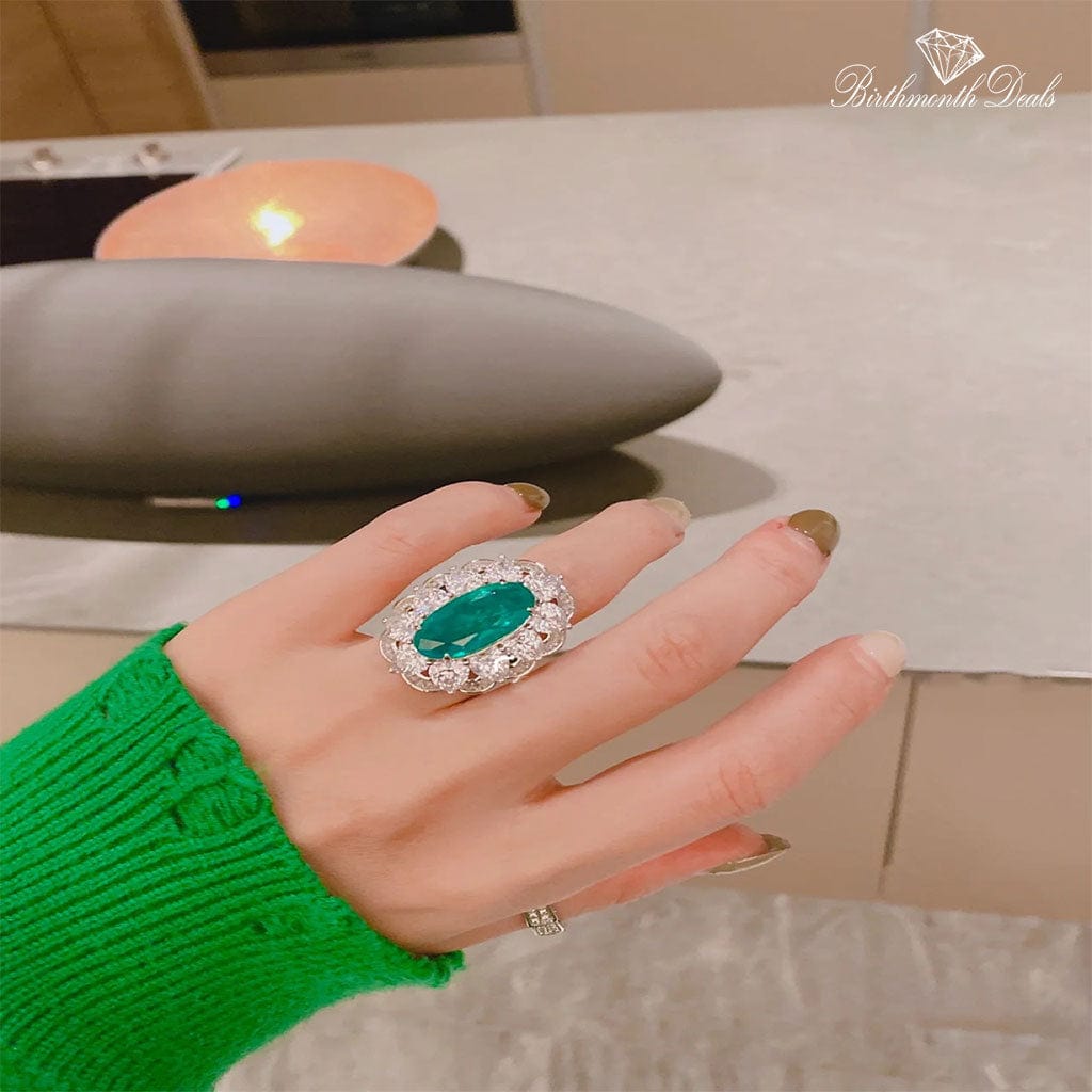 May Emerald Birthstone Ring - Birthmonth Deals