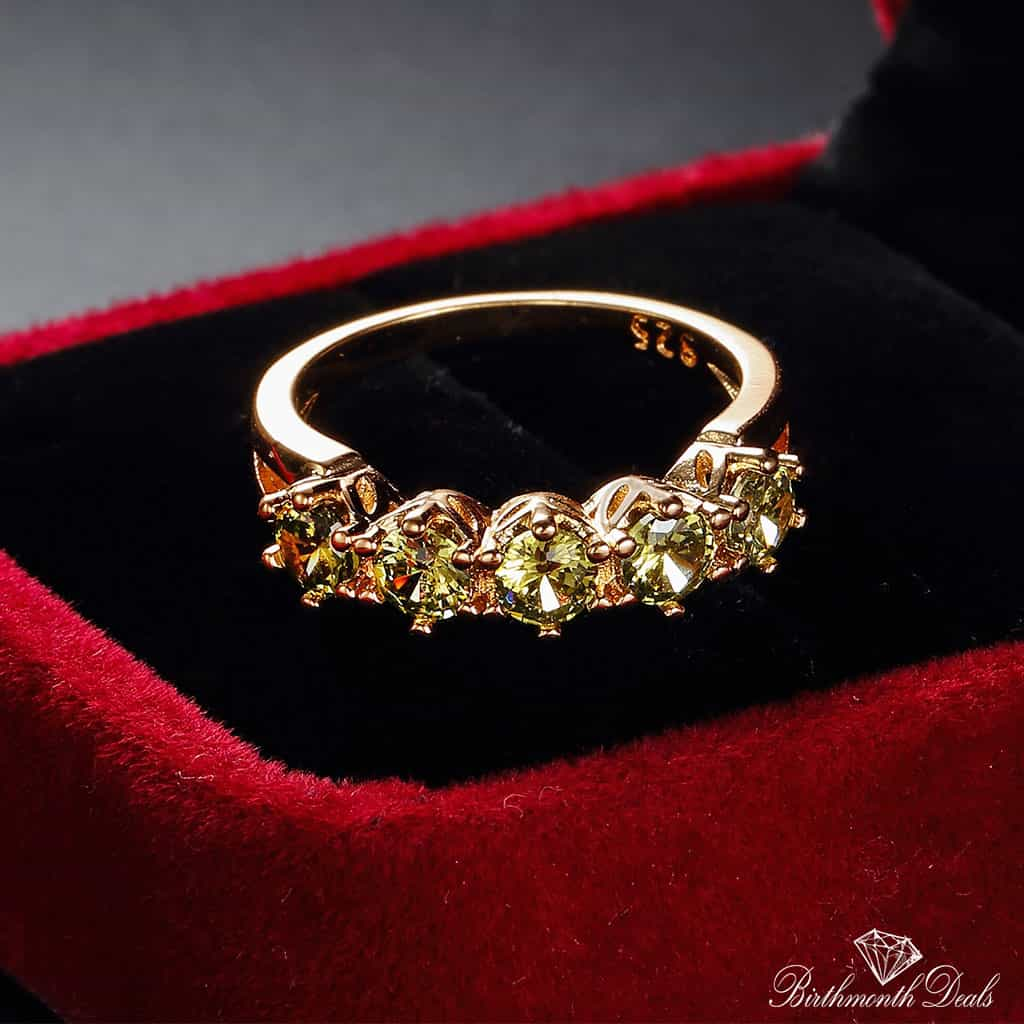 August Peridot Birthstone Ring - Birthmonth Deals