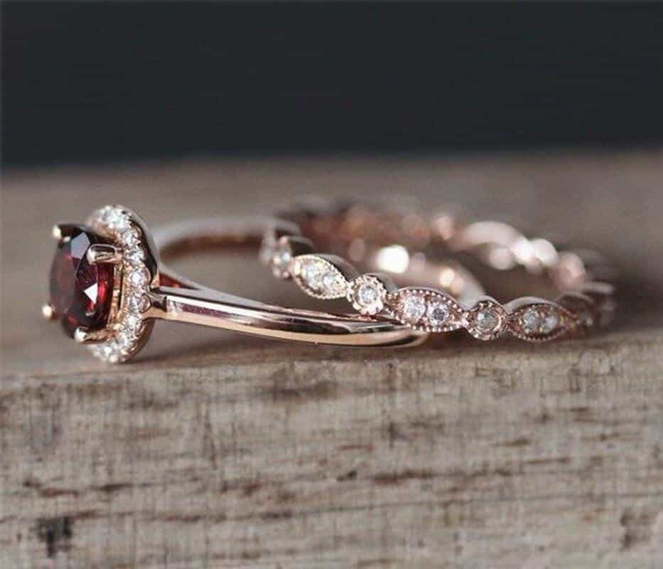 January Garnet Birthstone Ring - Birthmonth Deals