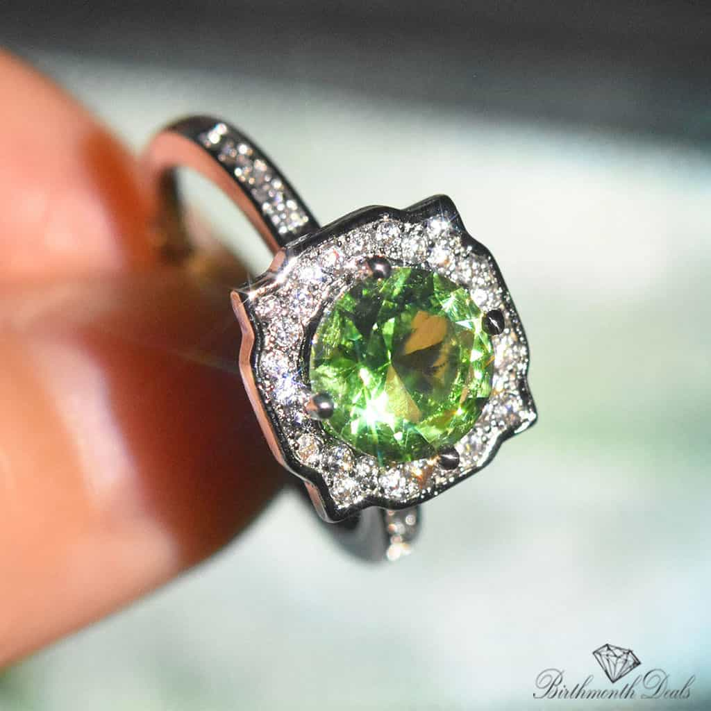 August Peridot Birthstone Ring - Birthmonth Deals