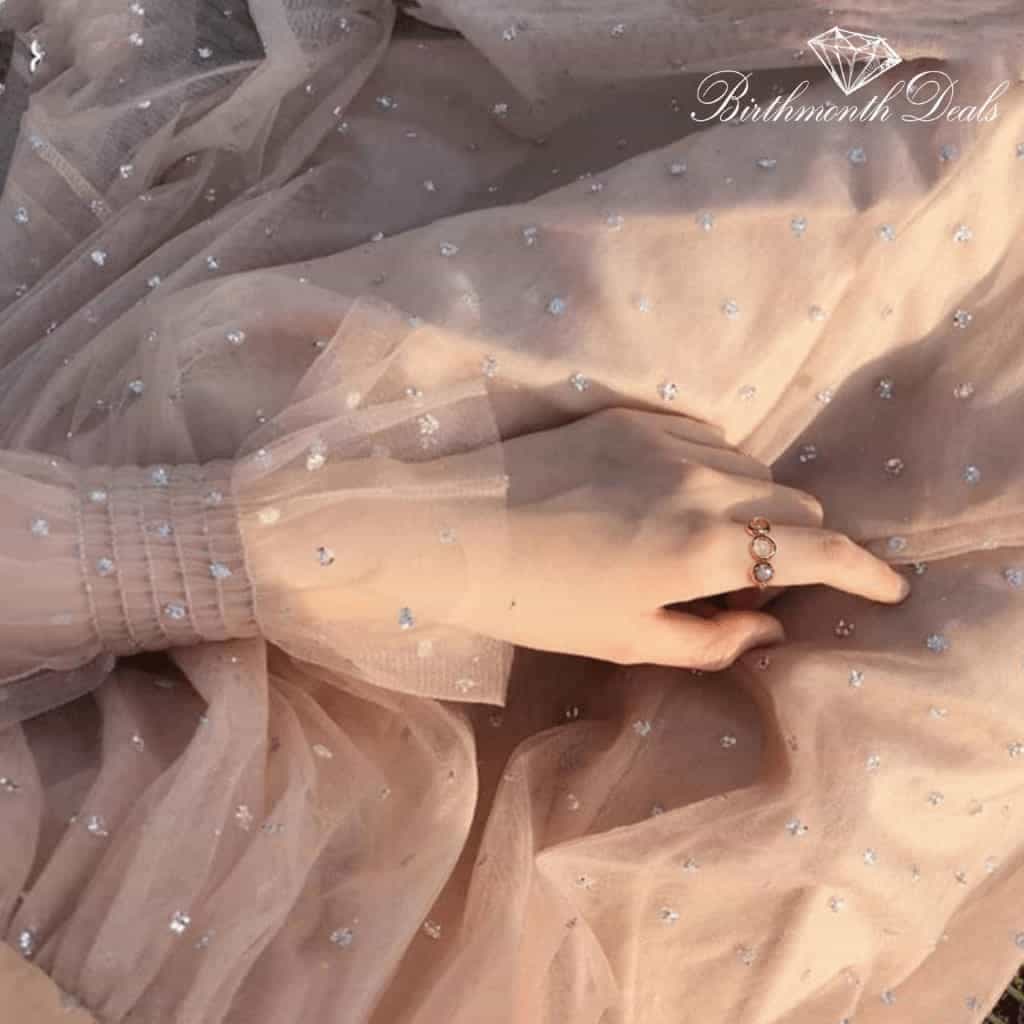 June Moonstone Ring - Birthmonth Deals