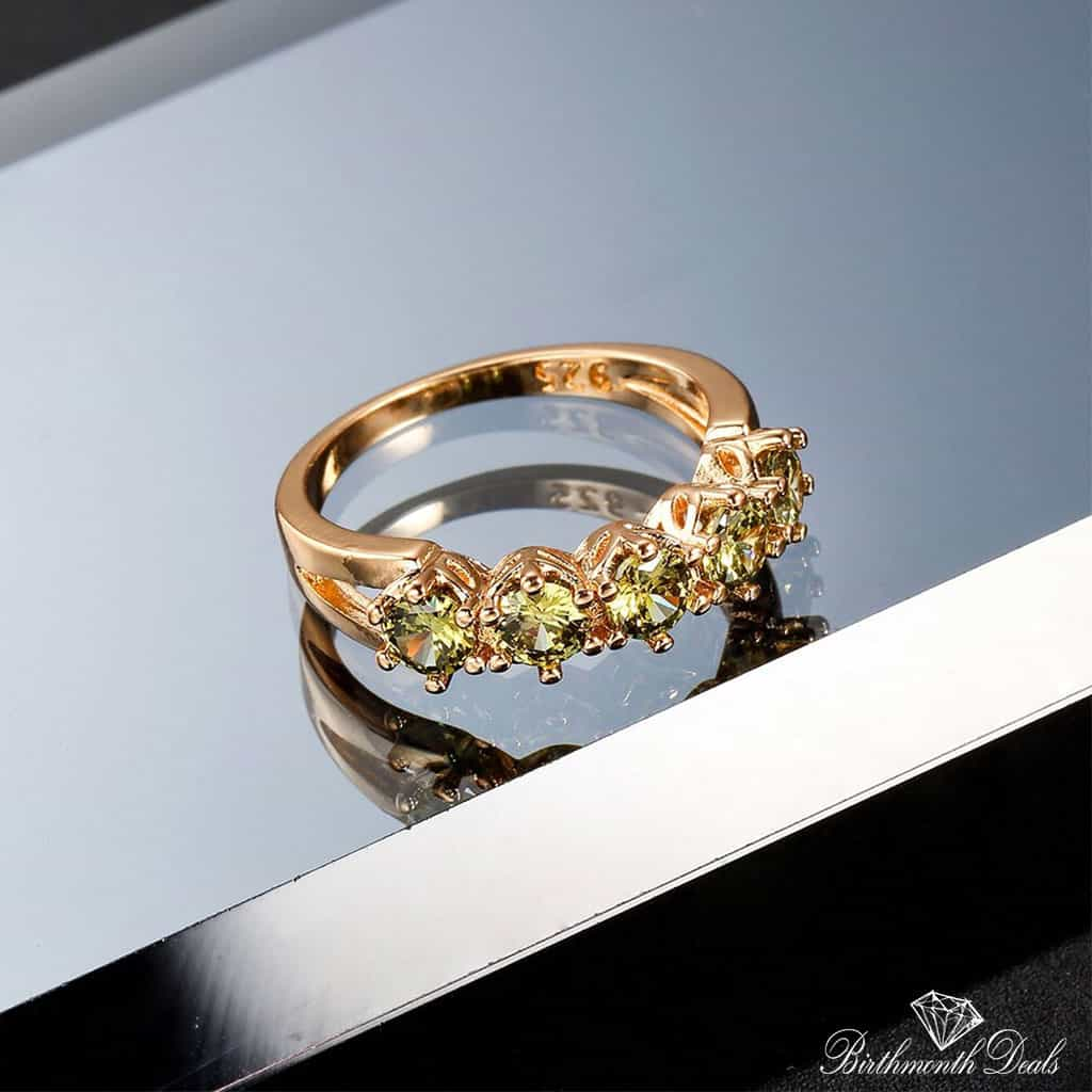 August Peridot Birthstone Ring - Birthmonth Deals