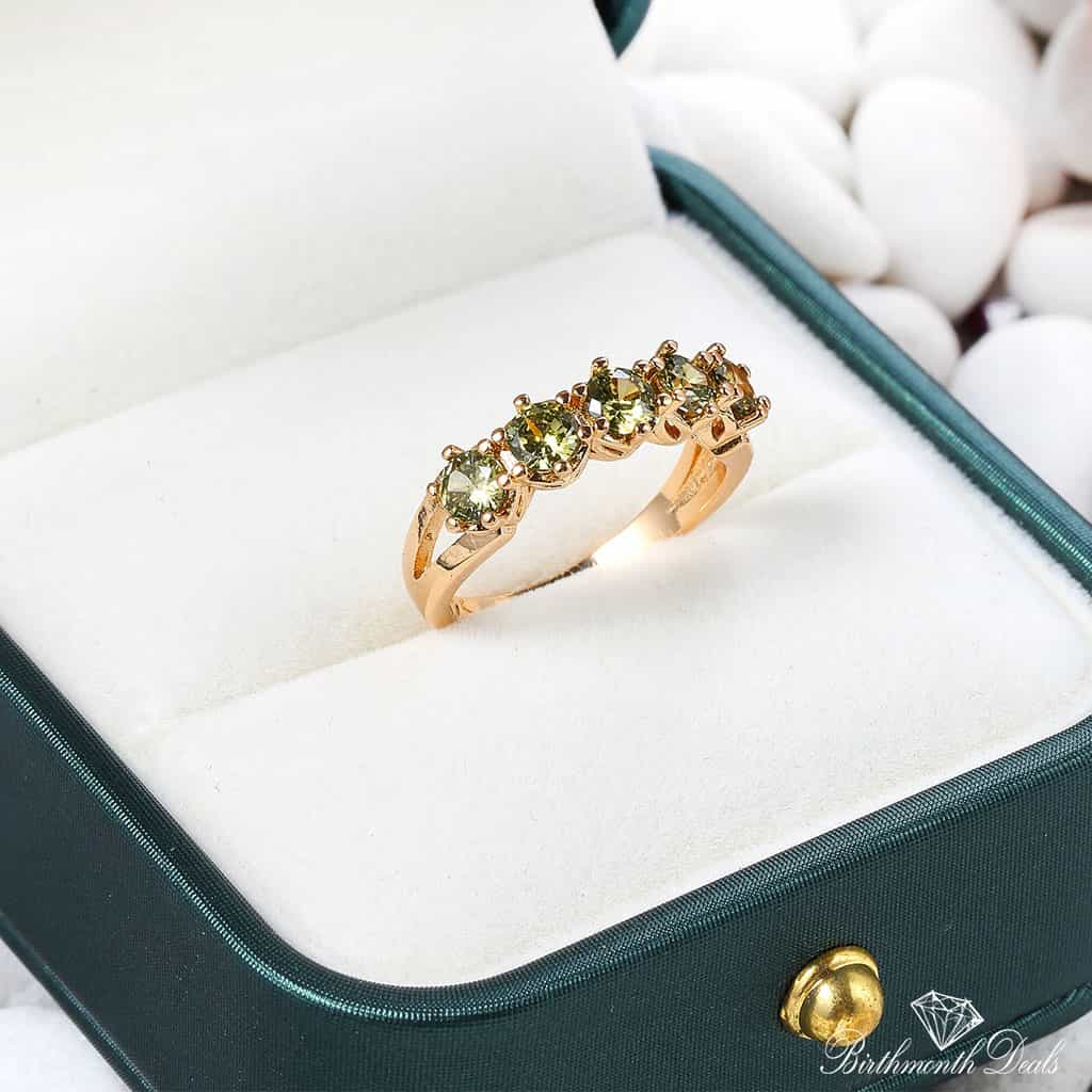 August Peridot Birthstone Ring - Birthmonth Deals