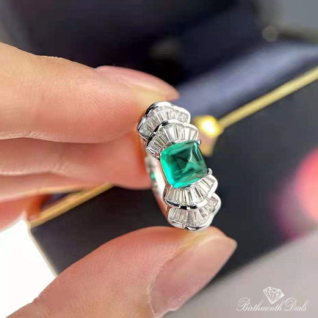 May Emerald Birthstone Ring - Birthmonth Deals