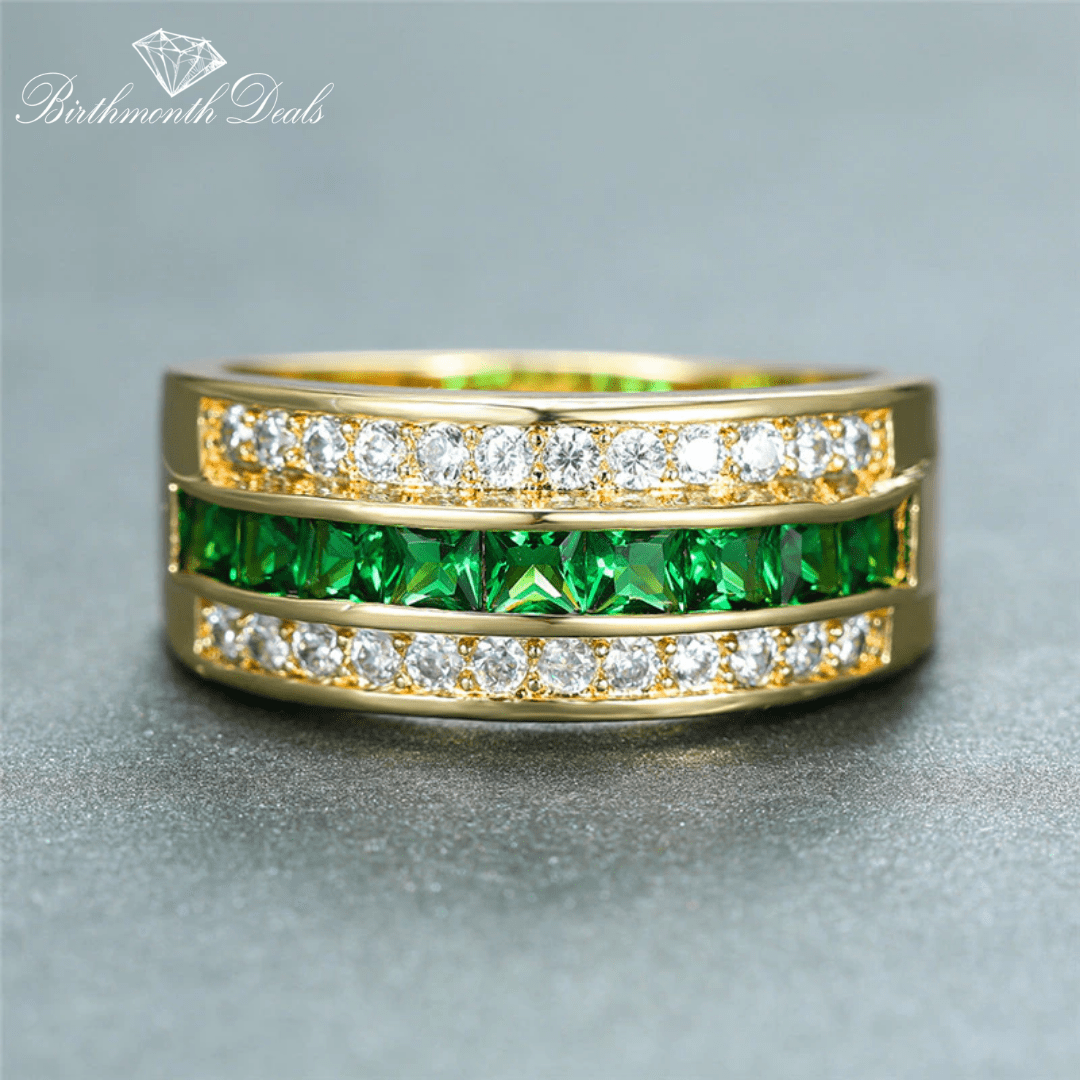 August Peridot Birthstone Ring - Birthmonth Deals