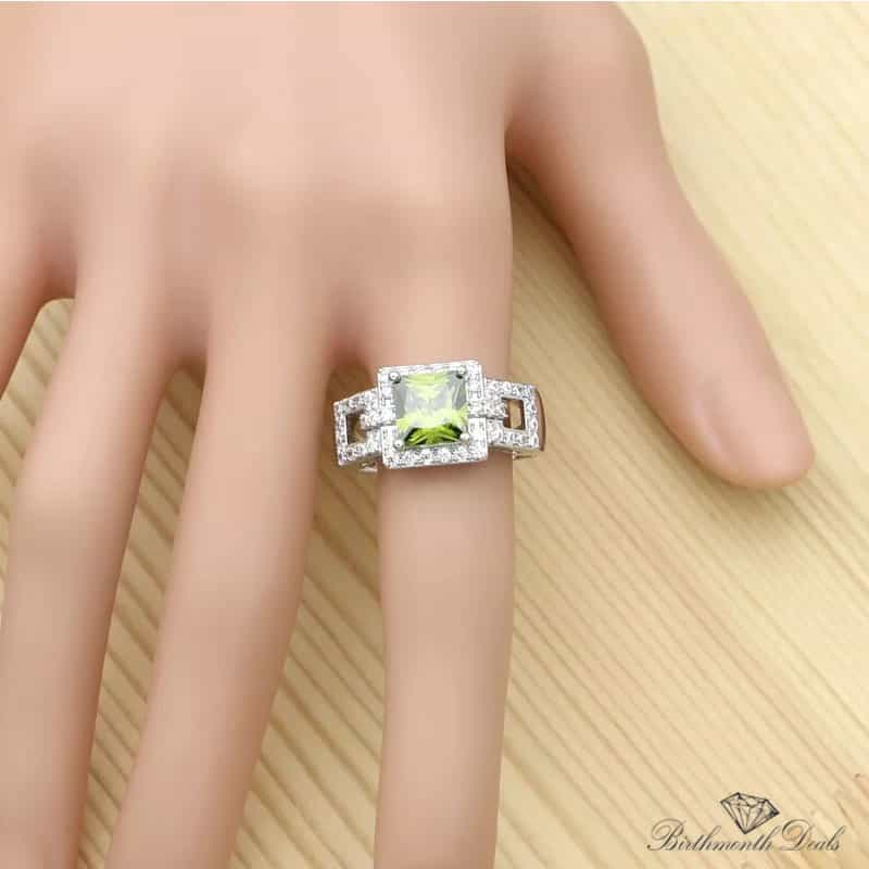 August Peridot Birthstone Jewelry Set - Birthmonth Deals