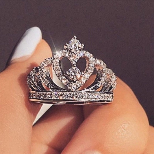 Queen's Class Ring - Birthmonth Deals