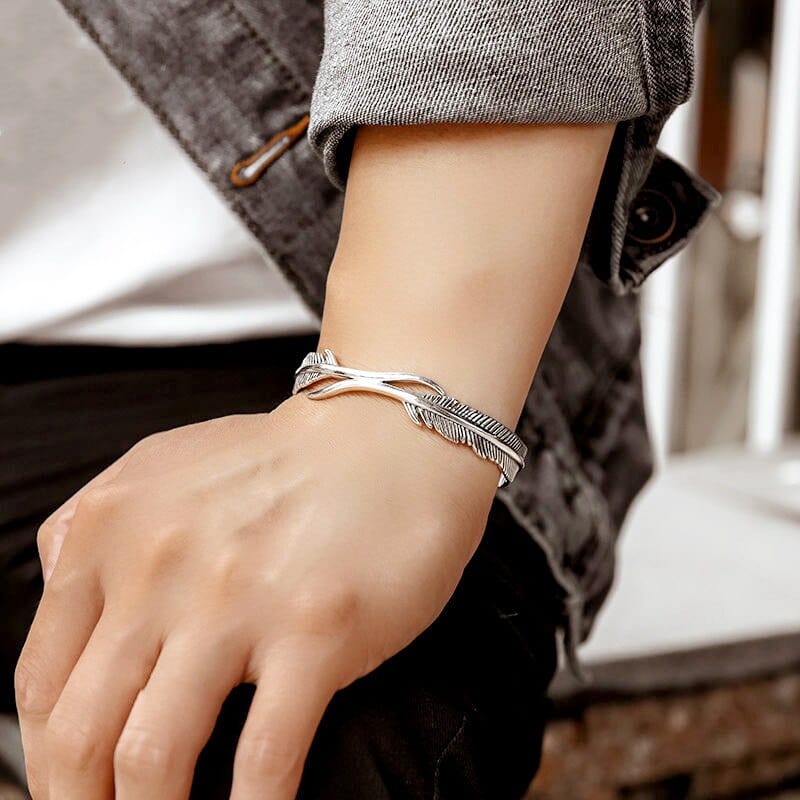 Feder Bracelet - Birthmonth Deals