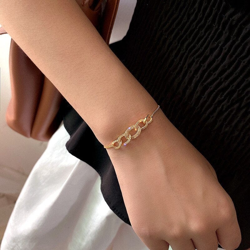 Interlocking Round Bracelet - Birthmonth Deals