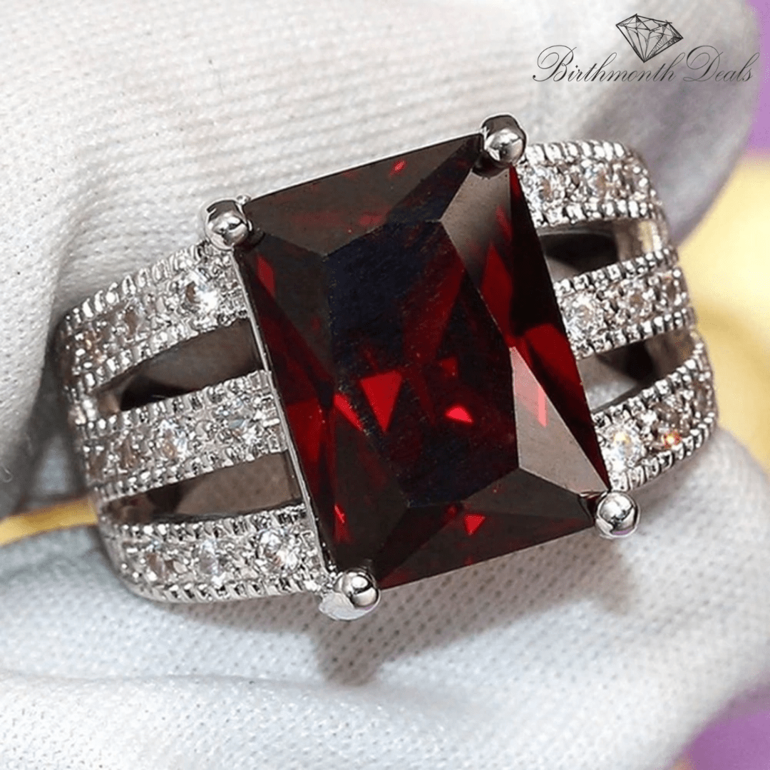 January Garnet Birthstone Ring - Birthmonth Deals