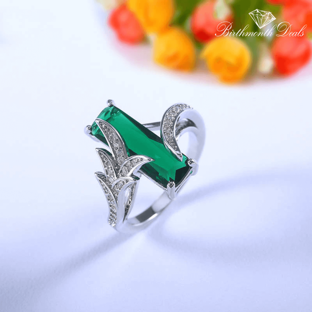 May Emerald Birthstone Ring - Birthmonth Deals