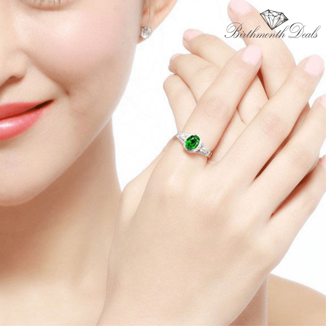 May Emerald Birthstone Ring - Birthmonth Deals