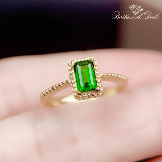 May Emerald Birthstone Ring - Birthmonth Deals