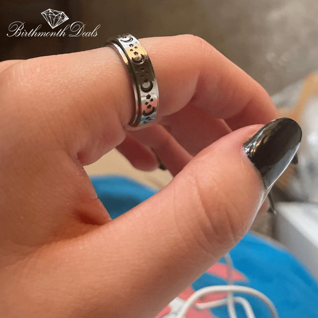 Moon & Stars Spinning Anxiety Ring - Birthmonth Deals