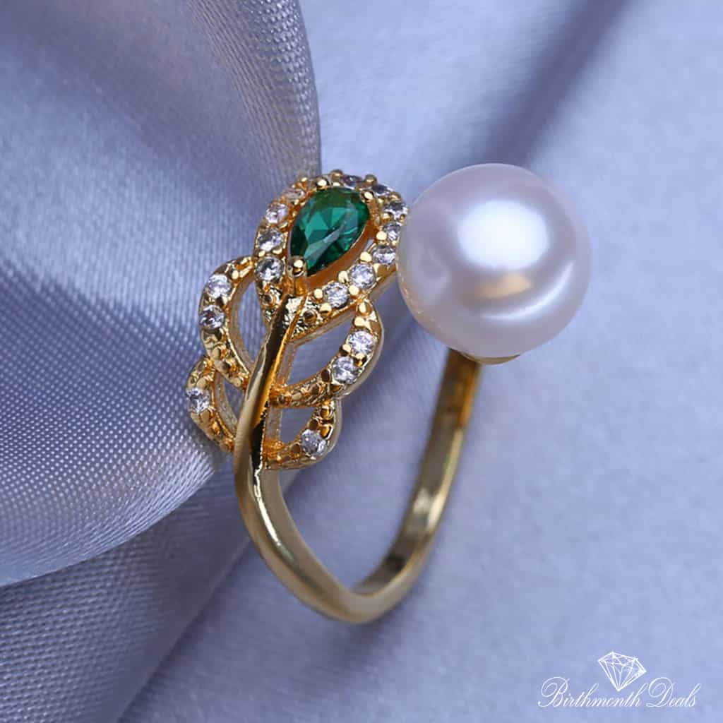 May Emerald Birthstone Ring - Birthmonth Deals