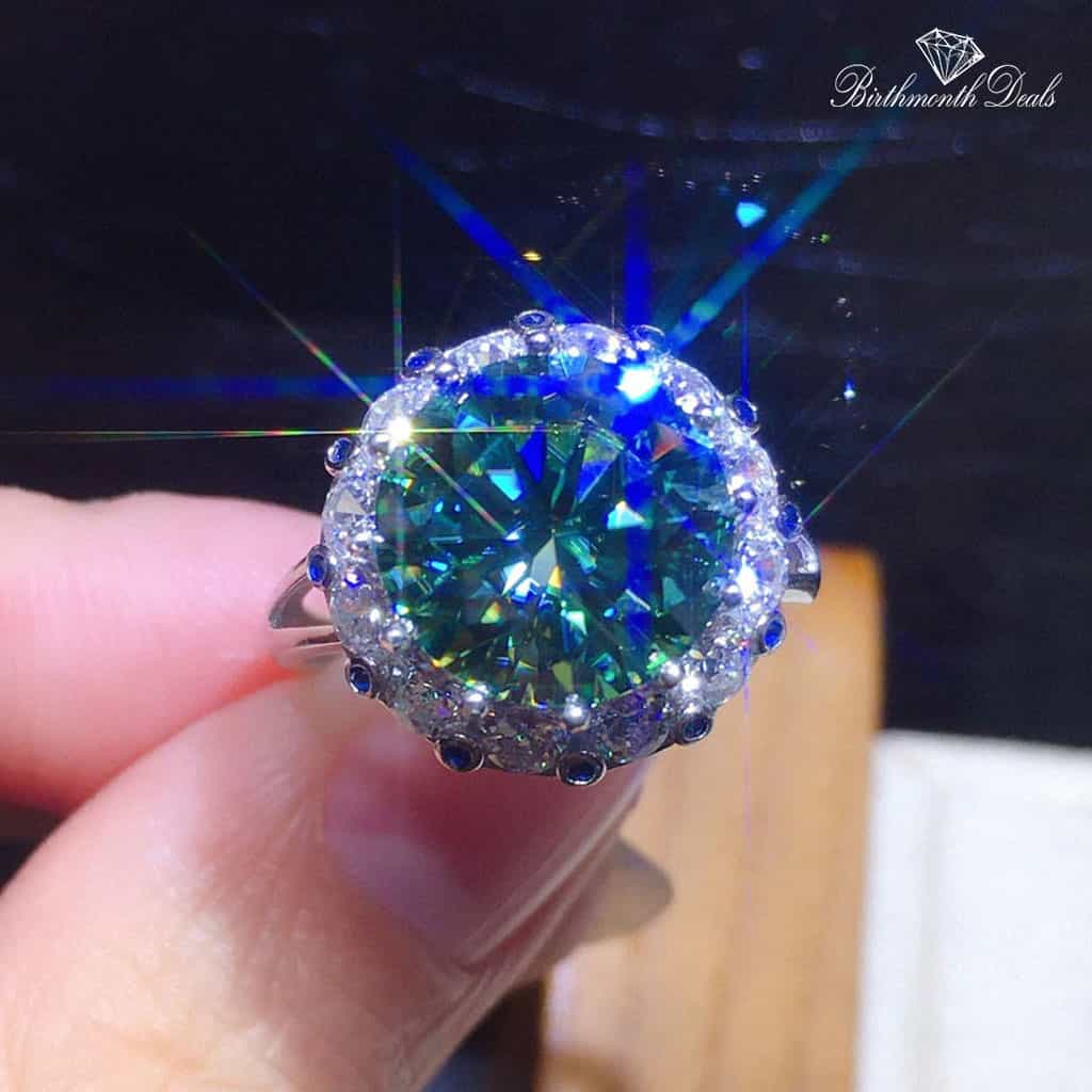 May Emerald Birthstone Ring - Birthmonth Deals