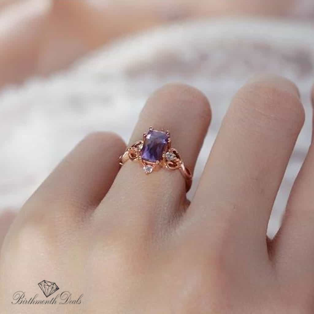 June Alexandrite Birthstone Ring - Birthmonth Deals