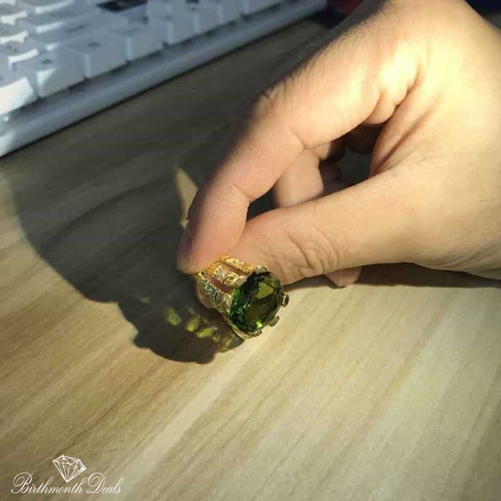 August Peridot Birthstone Ring - Birthmonth Deals