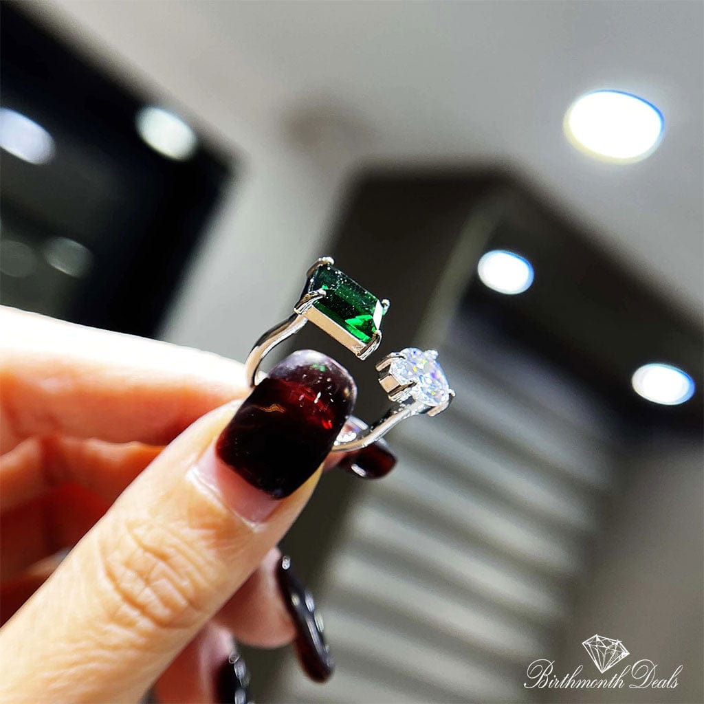 May Emerald Birthstone Ring - Birthmonth Deals