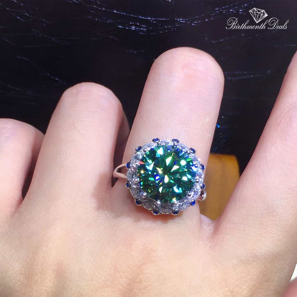 May Emerald Birthstone Ring - Birthmonth Deals