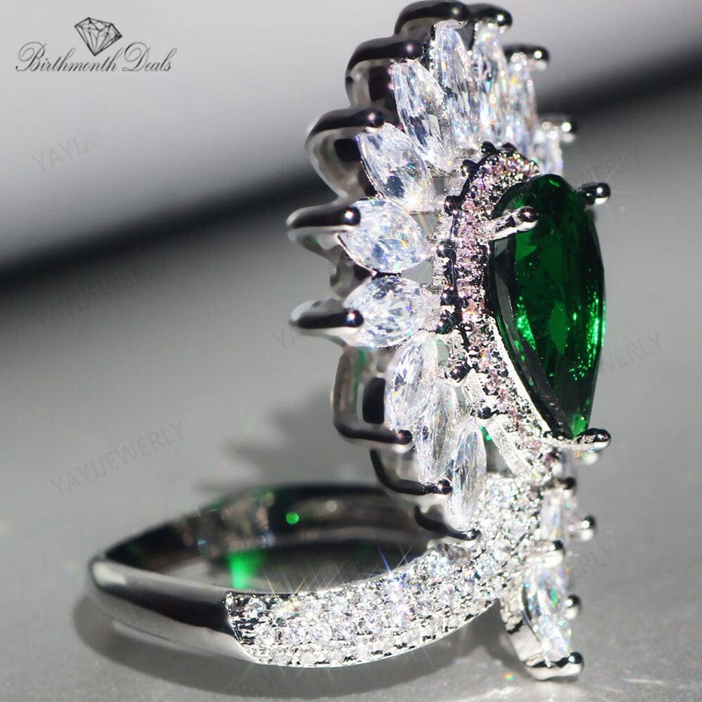 May Emerald Birthstone Ring - Birthmonth Deals