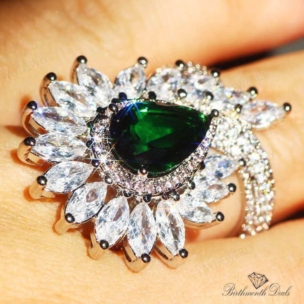 May Emerald Birthstone Ring - Birthmonth Deals