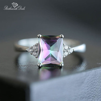 June Alexandrite Birthstone Ring - Birthmonth Deals