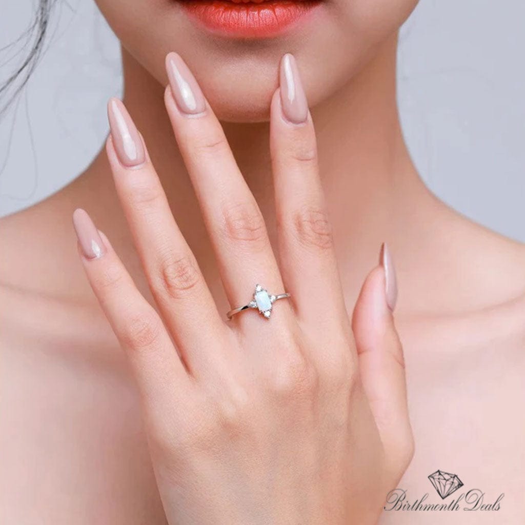 June Moonstone Ring - Birthmonth Deals