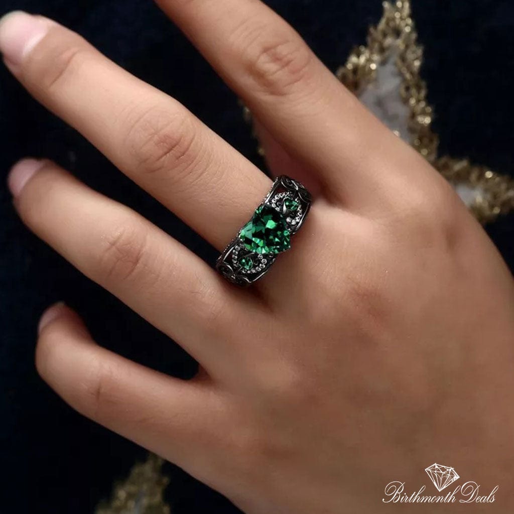 May Emerald Birthstone Ring - Birthmonth Deals