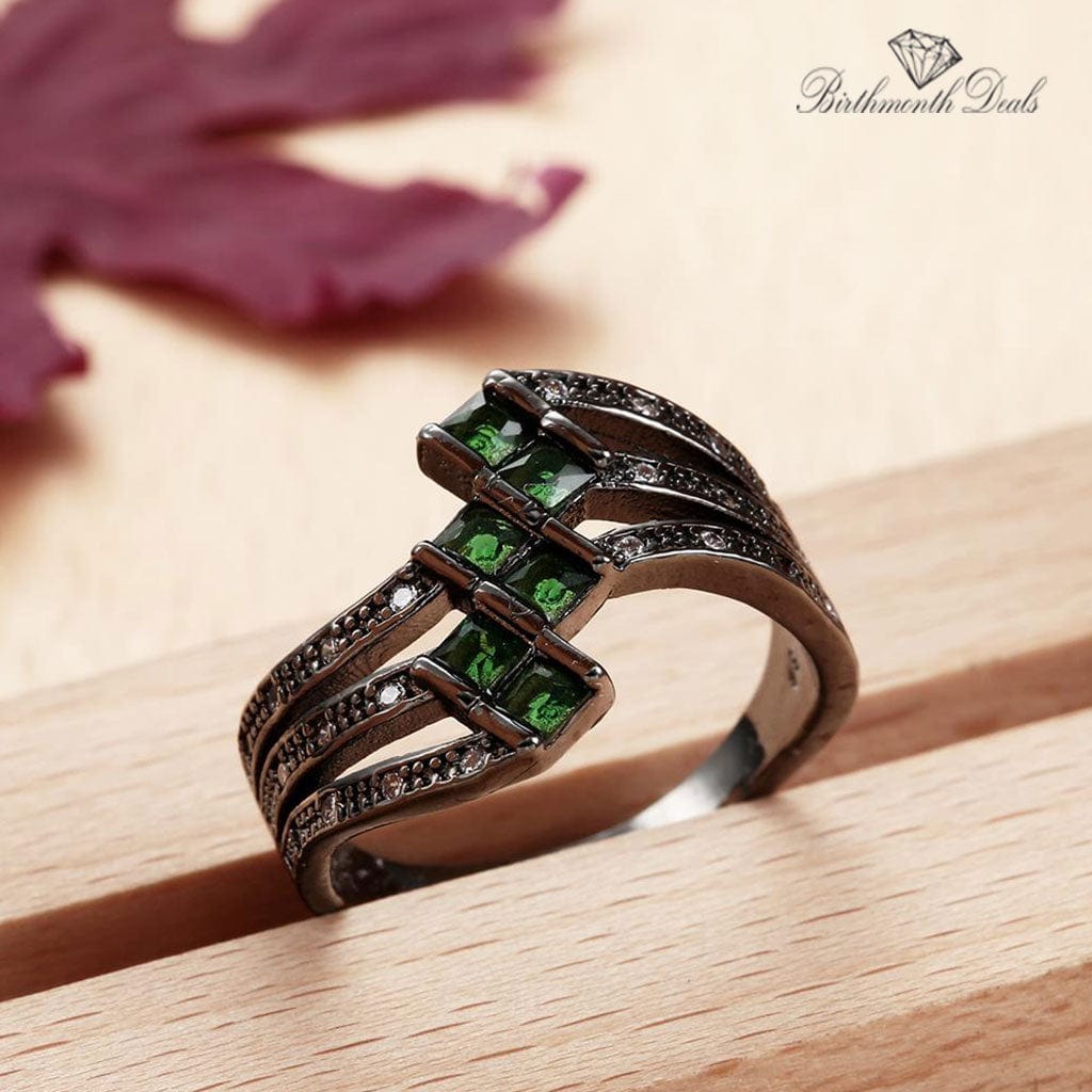 May Emerald Birthstone Ring - Birthmonth Deals