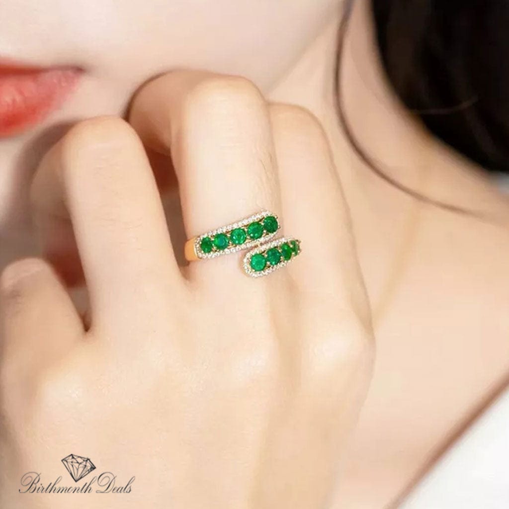 May Emerald Birthstone Ring - Birthmonth Deals