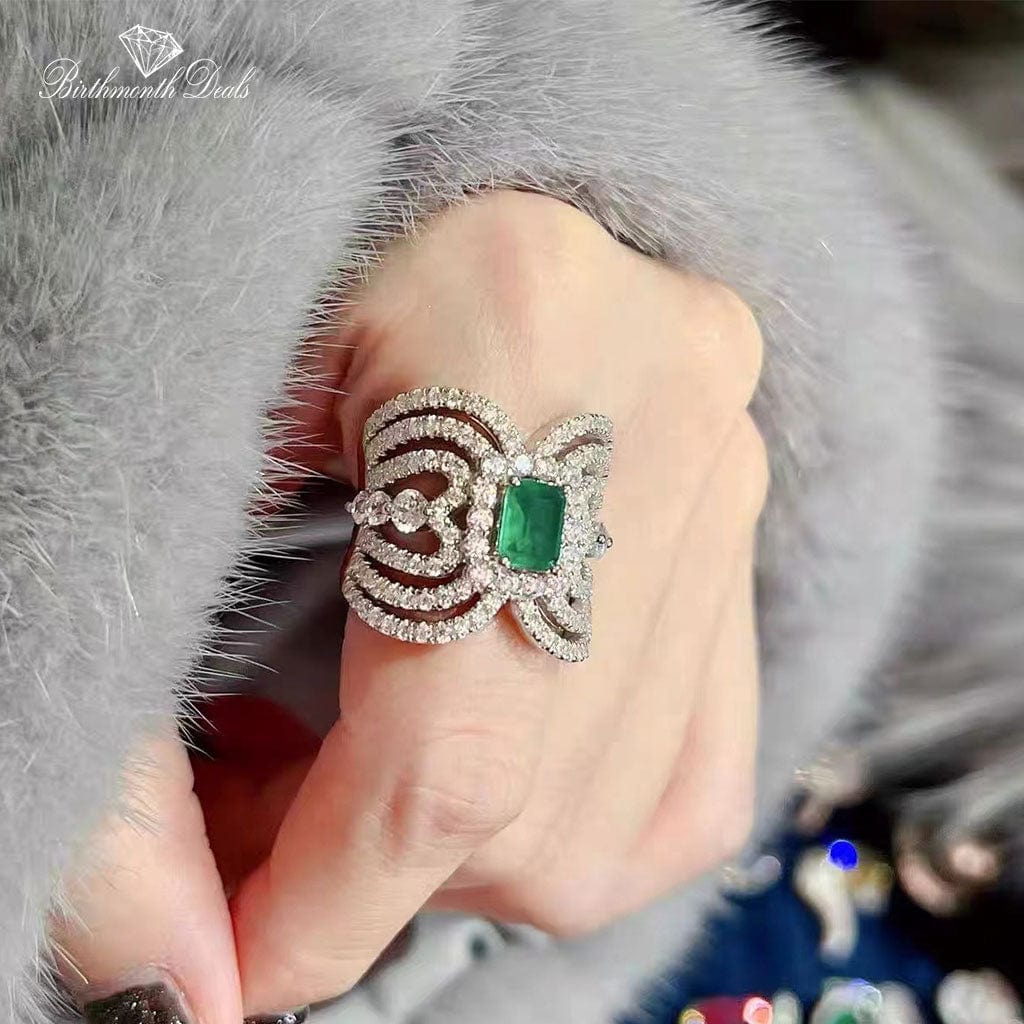 May Emerald Birthstone Ring - Birthmonth Deals