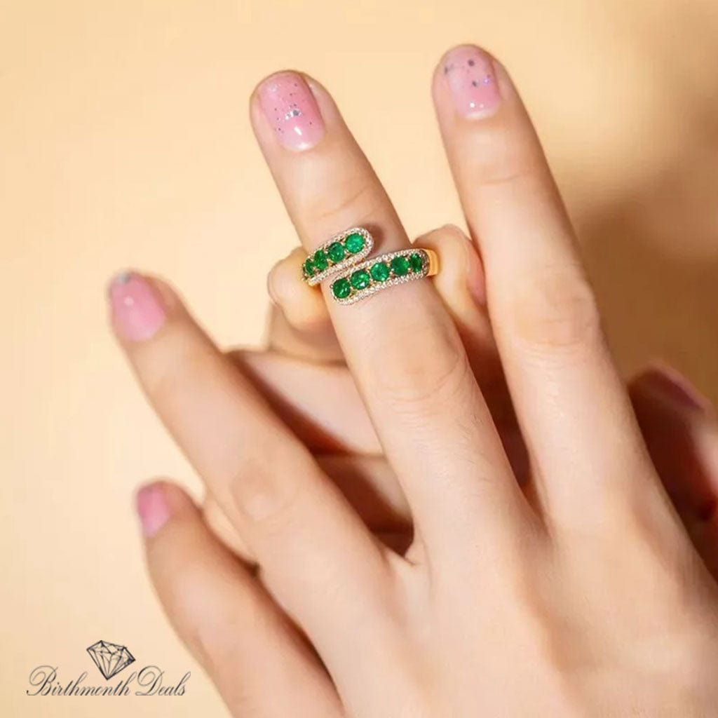 May Emerald Birthstone Ring - Birthmonth Deals