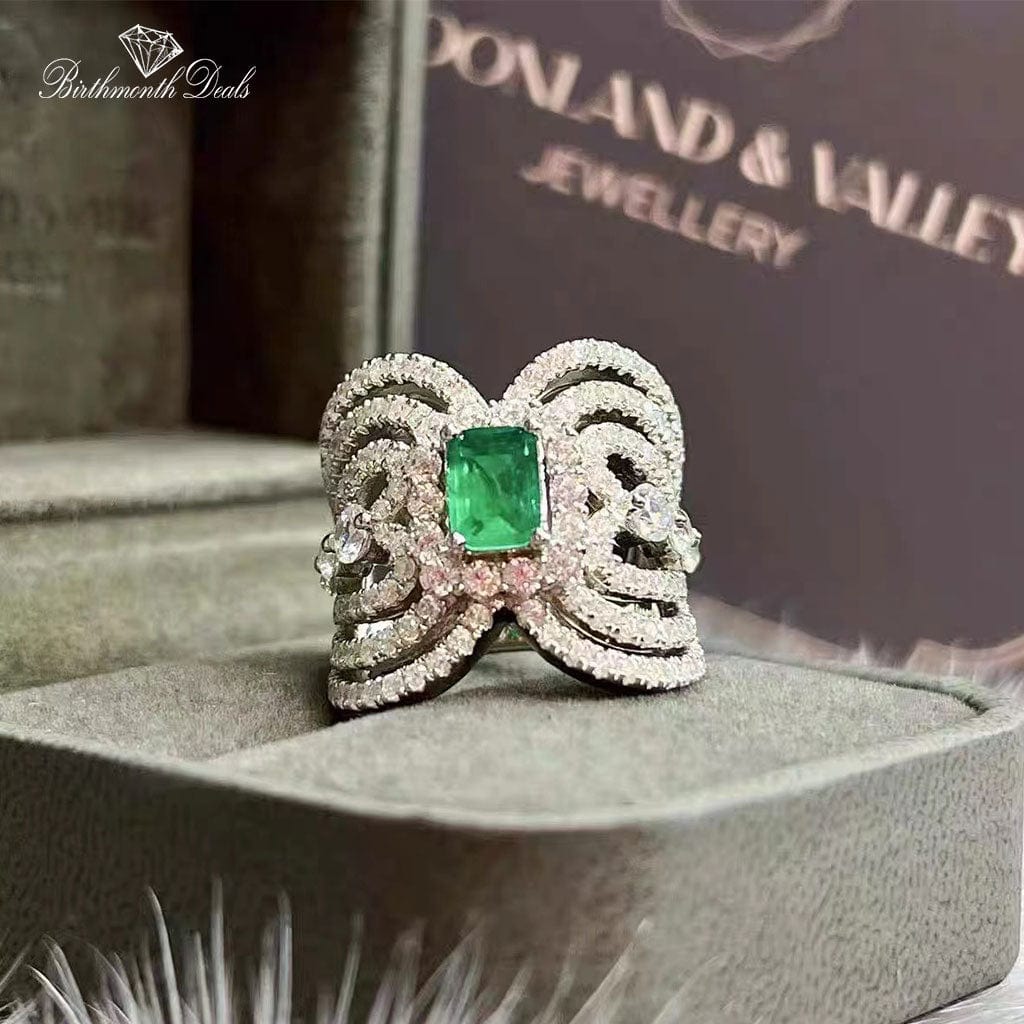 May Emerald Birthstone Ring - Birthmonth Deals