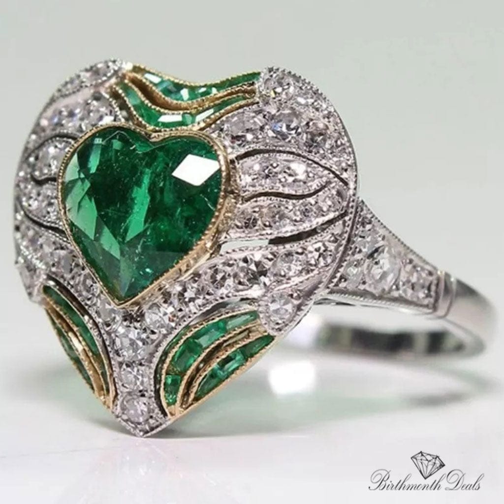 May Emerald Birthstone Ring - Birthmonth Deals