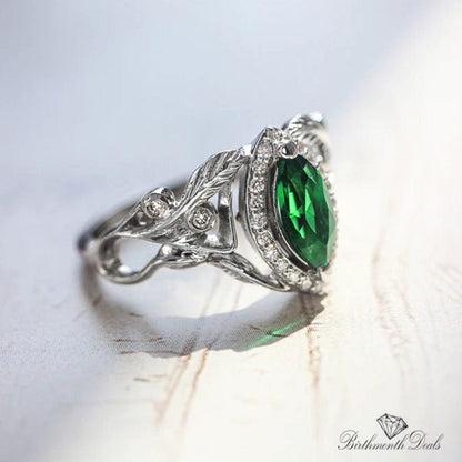 May Emerald Birthstone Ring - Birthmonth Deals