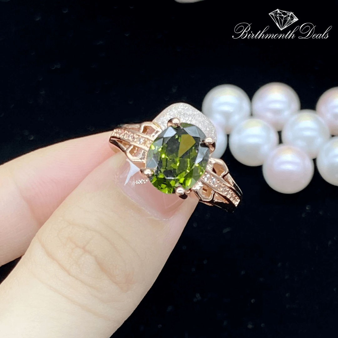 August Peridot Birthstone Ring - Birthmonth Deals