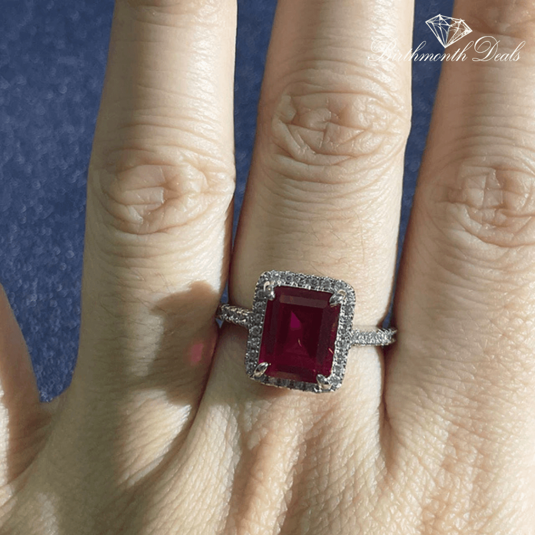 January Garnet Birthstone Ring - Birthmonth Deals