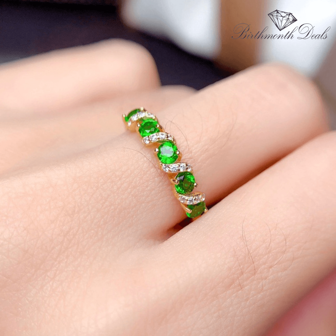 May Emerald Birthstone Ring - Birthmonth Deals