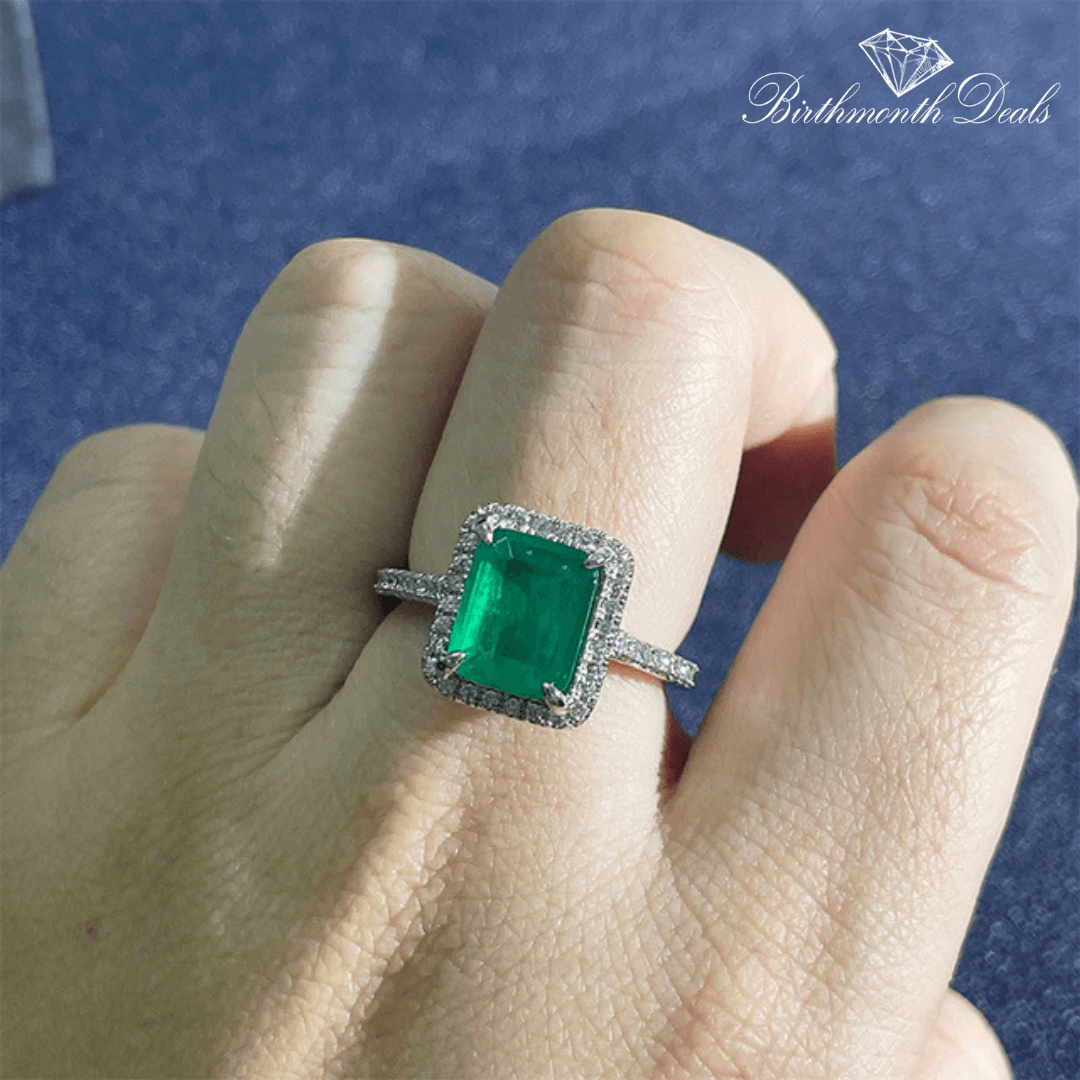 May Emerald Birthstone Ring - Birthmonth Deals