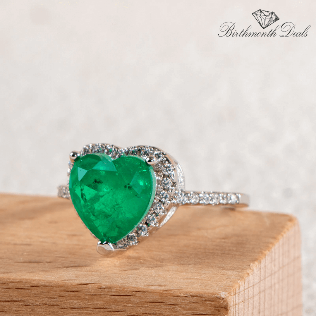 May Emerald Birthstone Ring - Birthmonth Deals