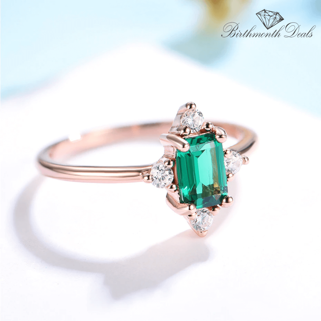 May Emerald Birthstone Ring - Birthmonth Deals