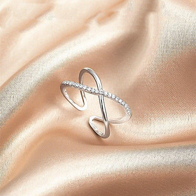 Athena Twisted Ring - Birthmonth Deals